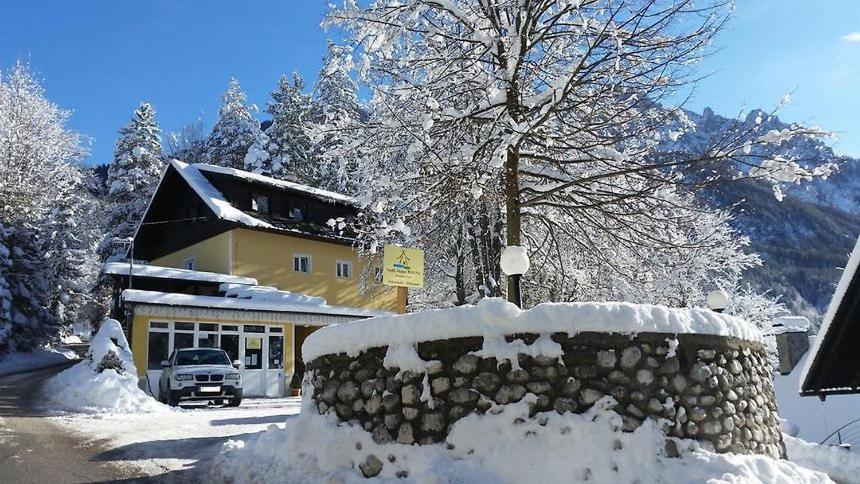 Rooms Barovc By The Lake Jasna Kranjska Gora Extérieur photo The town hall in Saint-Gervais