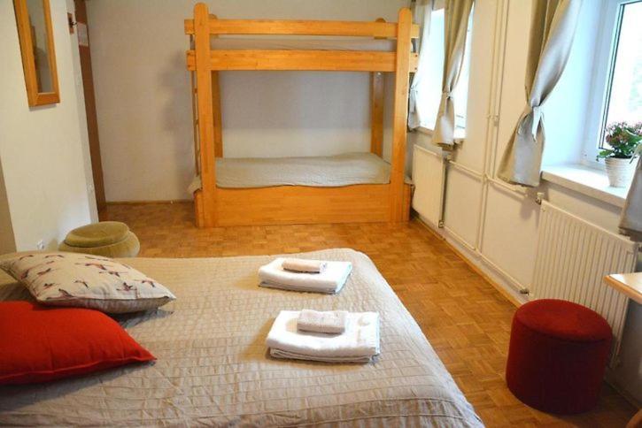 Rooms Barovc By The Lake Jasna Kranjska Gora Extérieur photo A room at the hostel