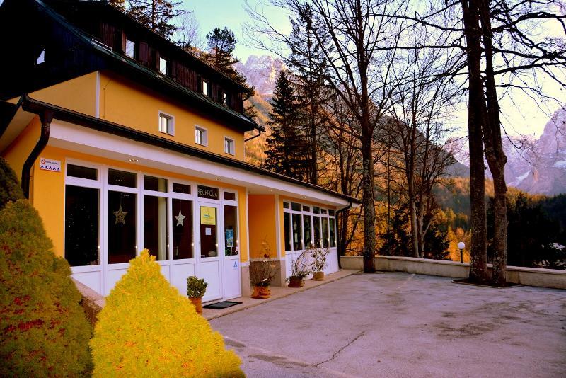 Rooms Barovc By The Lake Jasna Kranjska Gora Extérieur photo The town hall